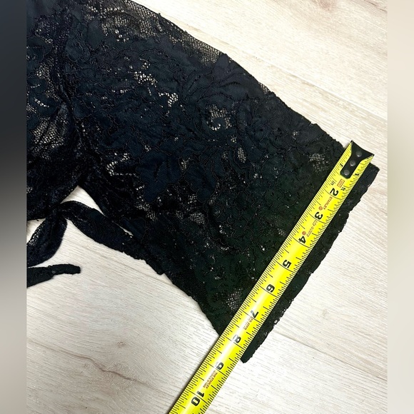 MISGUIDED Black Premium Lace Tie Front Beach Top & Matching Shorts Women’s Sz 4 - Picture 15 of 15